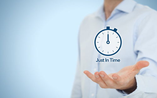 �ɻ�֮׳־Ӣ����Ա��